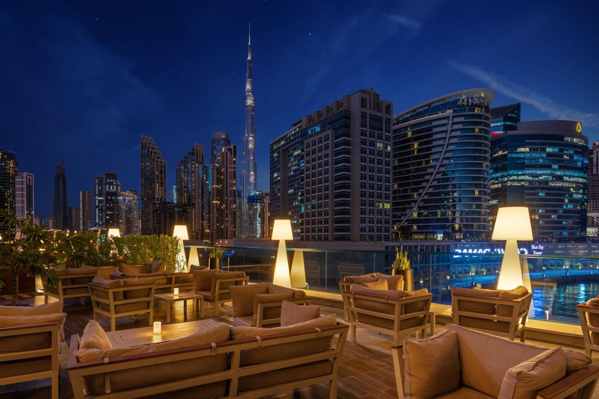 Radisson Blu Hotel, Dubai Waterfront Exterior foto